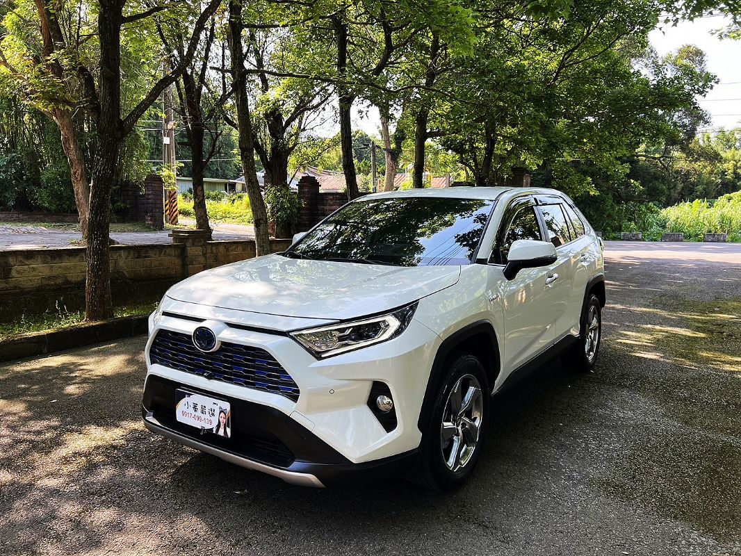 TOYOTA RAV4 HYBRID