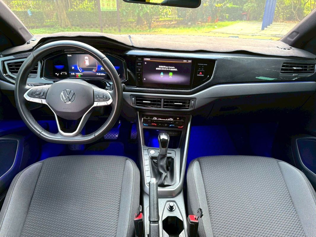 VOLKSWAGEN