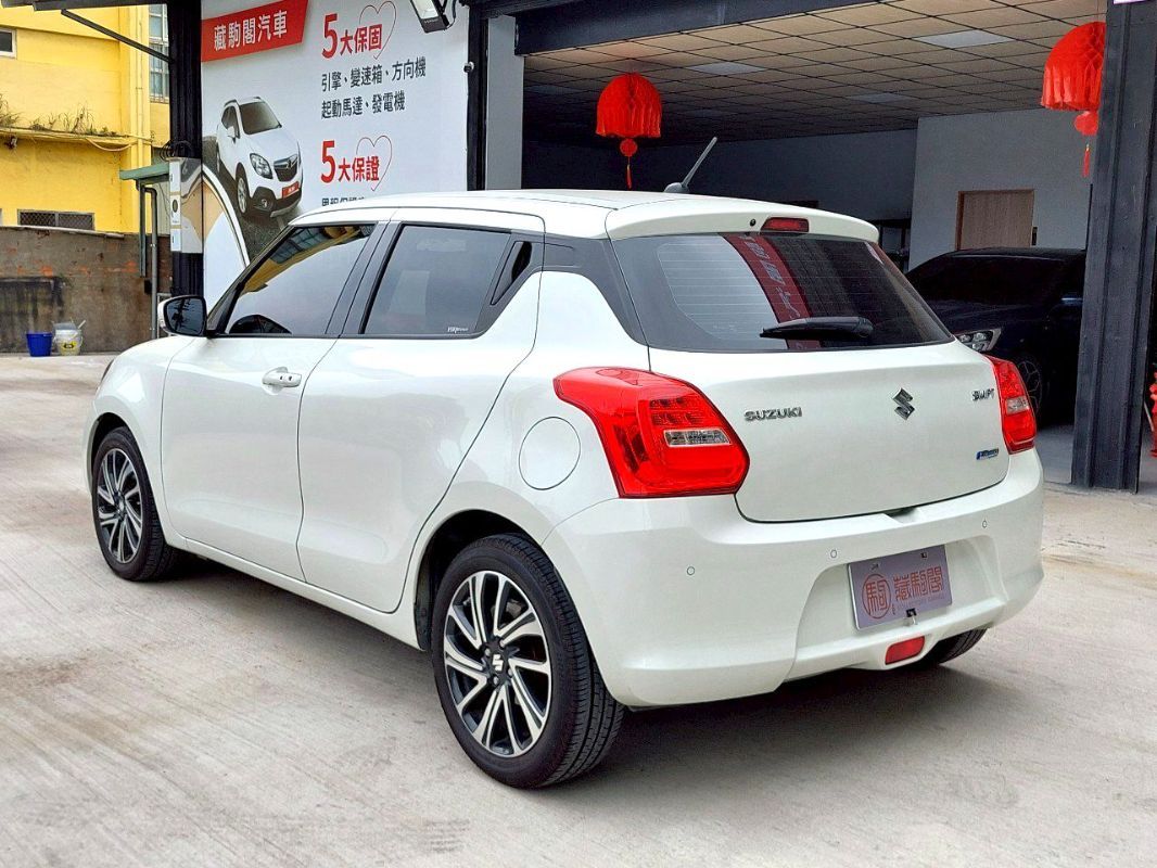 SUZUKI
