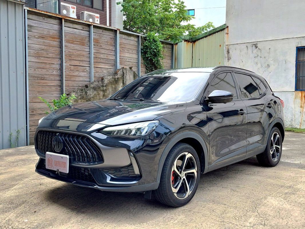 MG HS