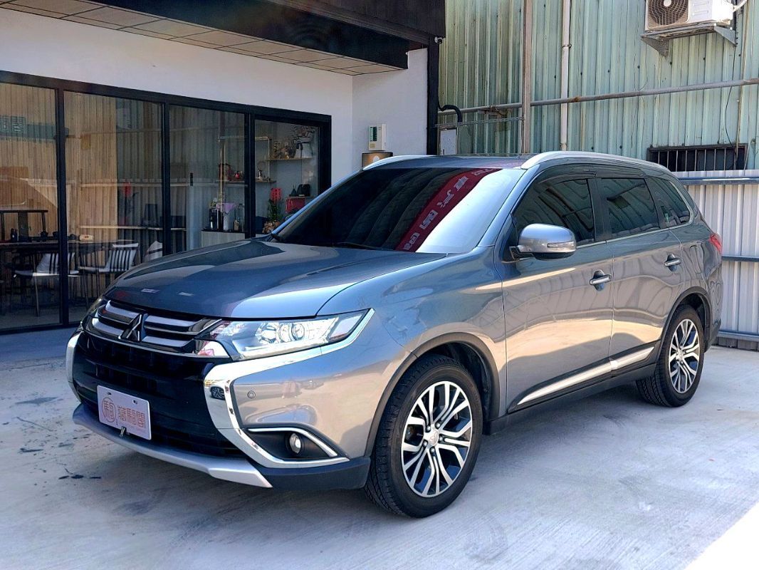 MITSUBISHI OUTLANDER