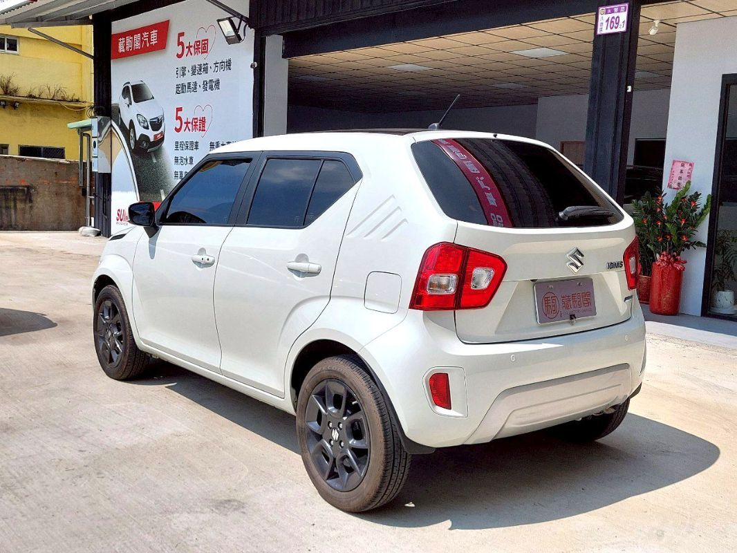 SUZUKI