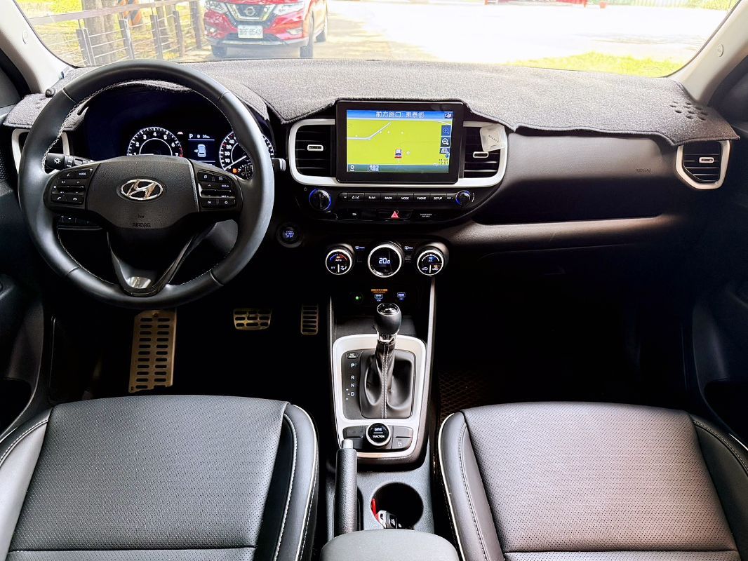 HYUNDAI