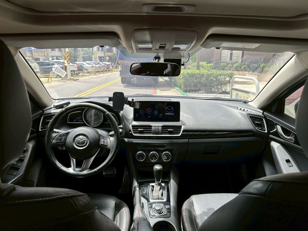 MAZDA