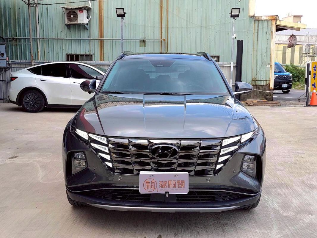 HYUNDAI