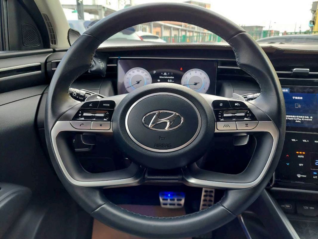 HYUNDAI