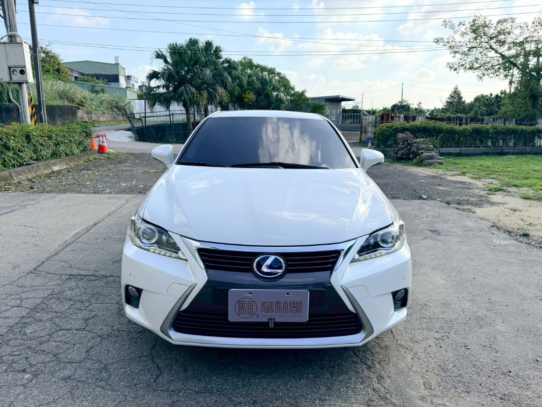 LEXUS