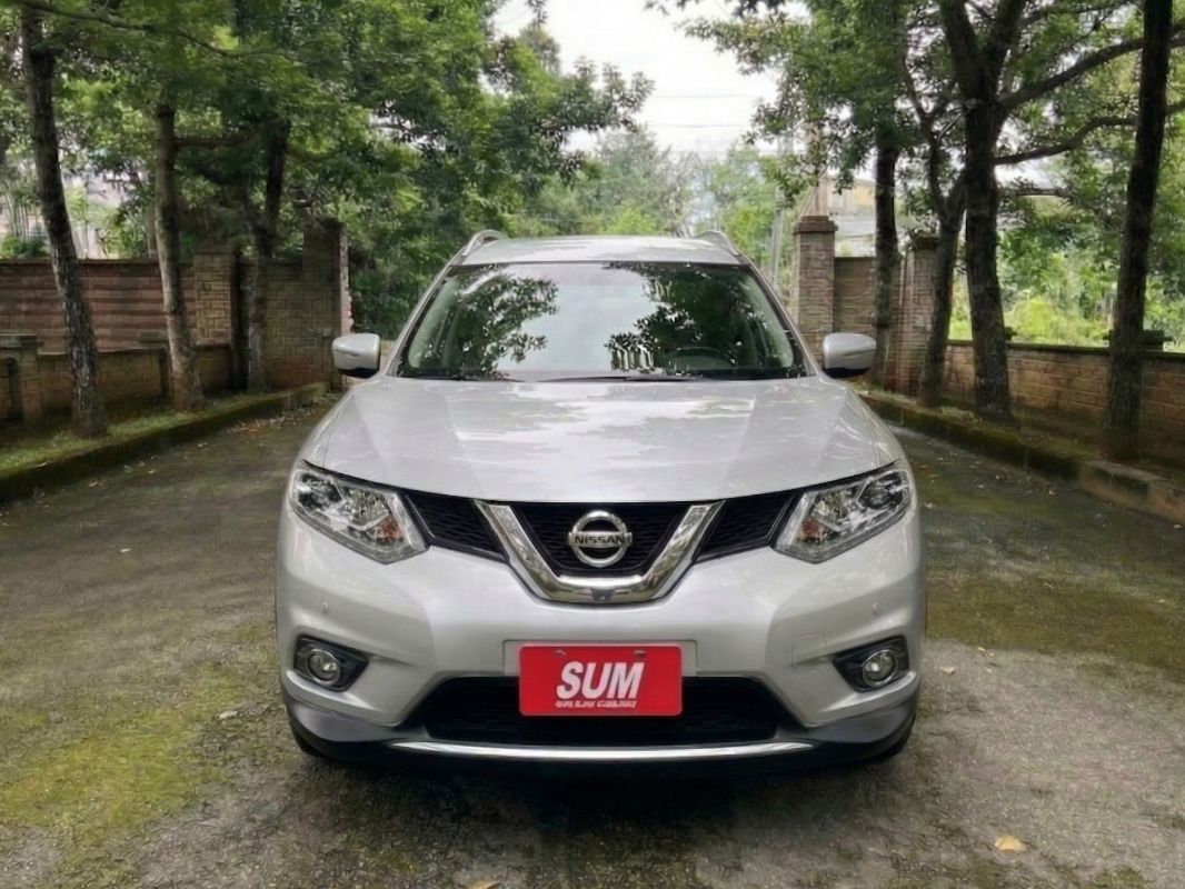 NISSAN